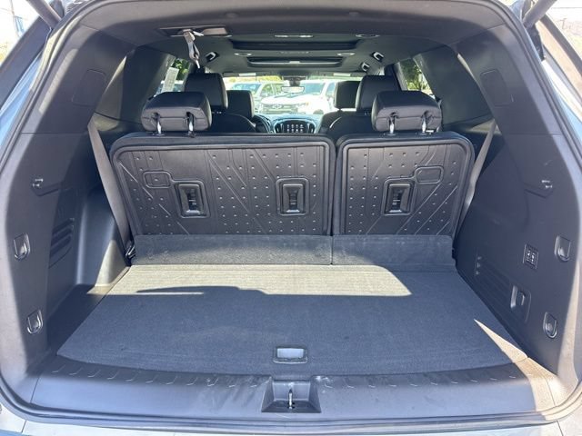 Used 2024 Chevrolet Traverse High Country w/ LPO, Floor Liner Package AWD/4WD image 12