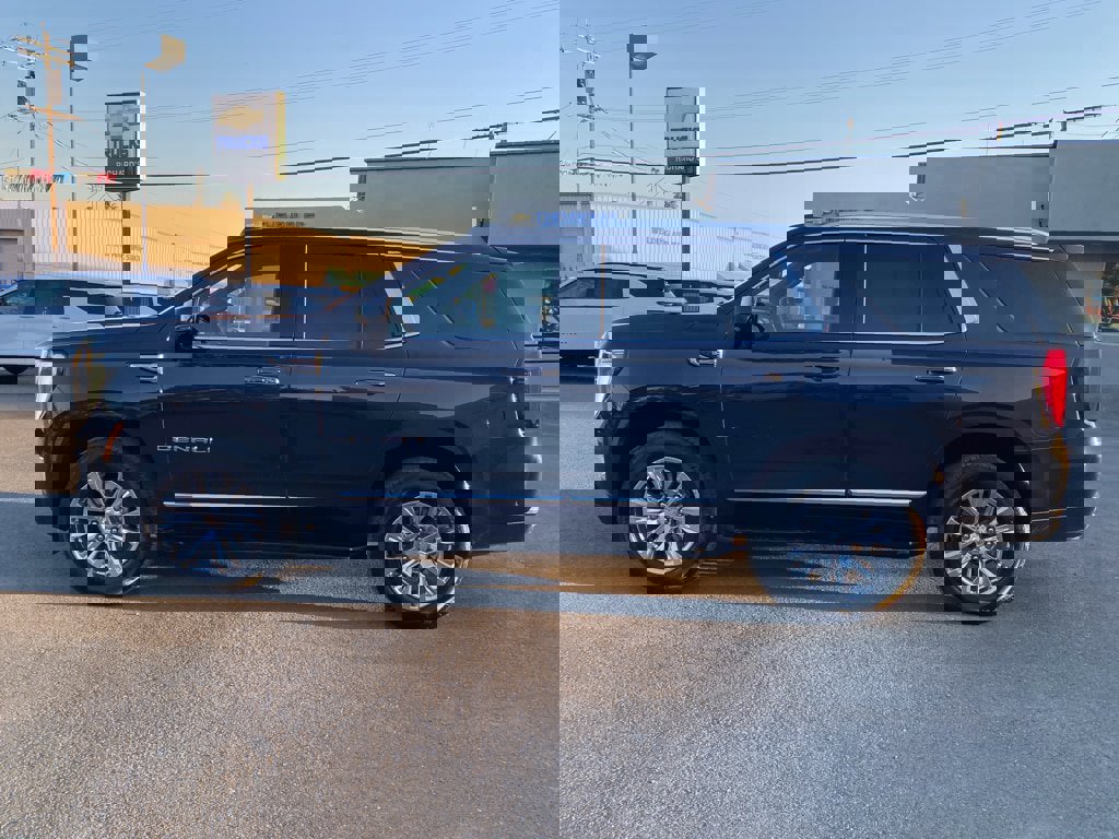 Used 2025 GMC Yukon Denali image 4