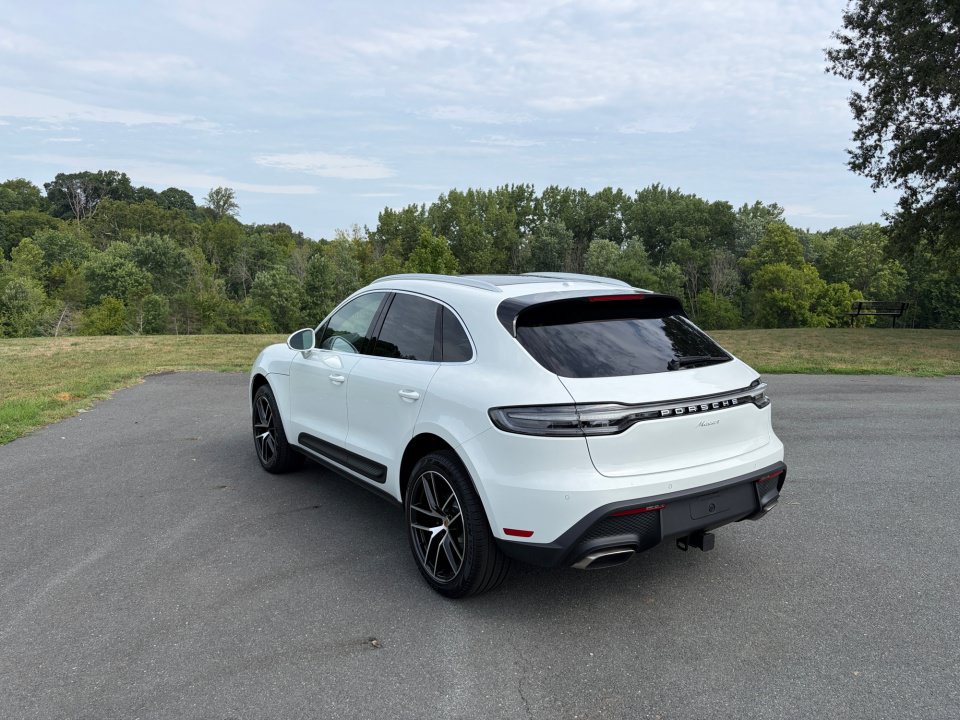 New 2026 Porsche Macan AWD/4WD image 3