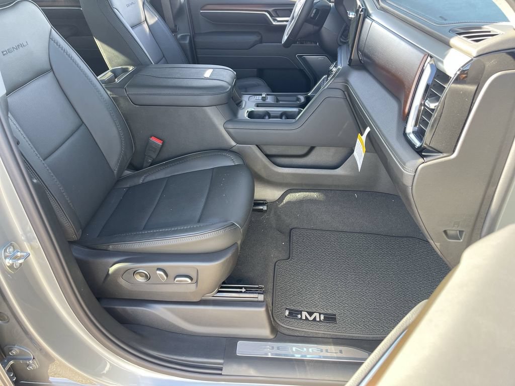 New 2026 GMC Sierra 2500 Denali w/ Technology Package AWD/4WD image 26