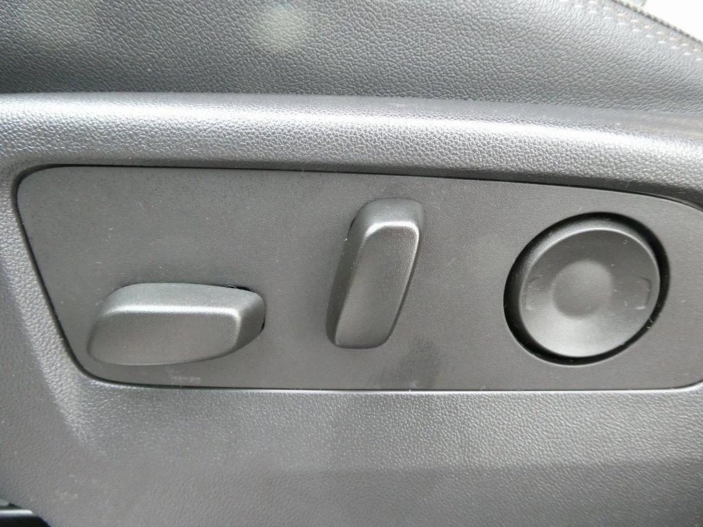 Certified 2023 Chevrolet Silverado 1500 High Country w/ Z71 Off-Road Package image 23