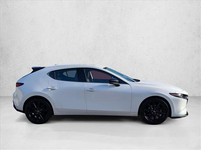Used 2021 MAZDA MAZDA3 Hatchback w/Premium Plus Pkg image 4