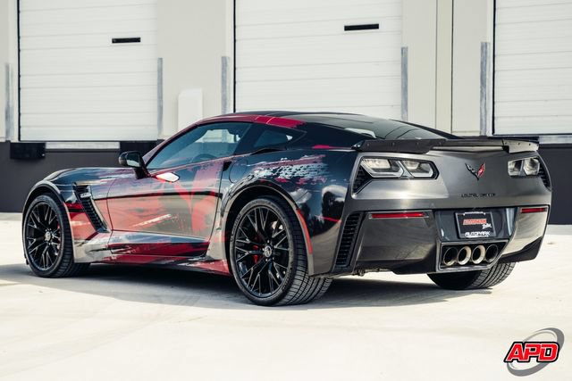 Used 2015 Chevrolet Corvette Z06 w/ 3LZ Preferred Equipment Group RWD image 3