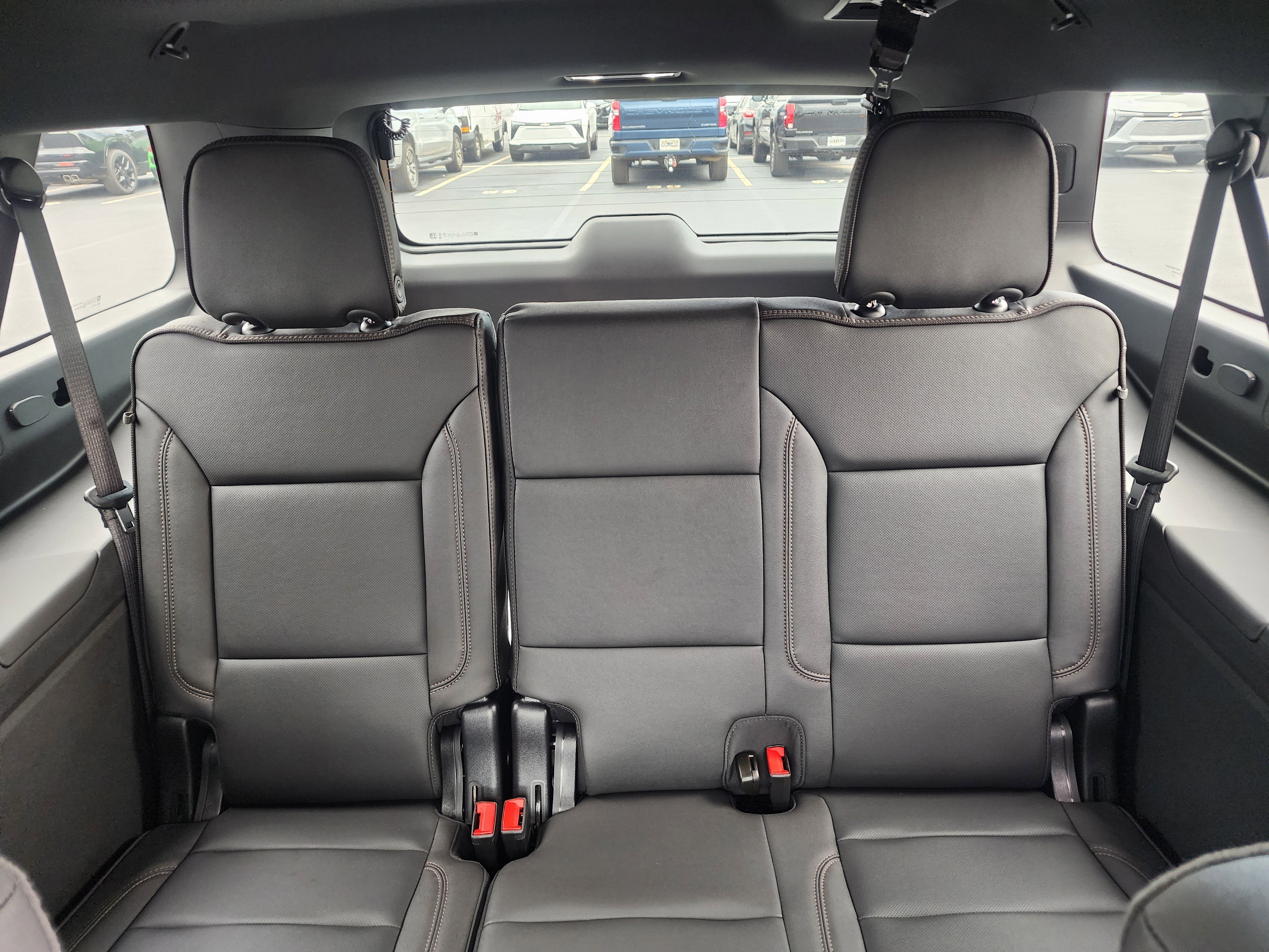 Used 2026 Chevrolet Suburban High Country image 18