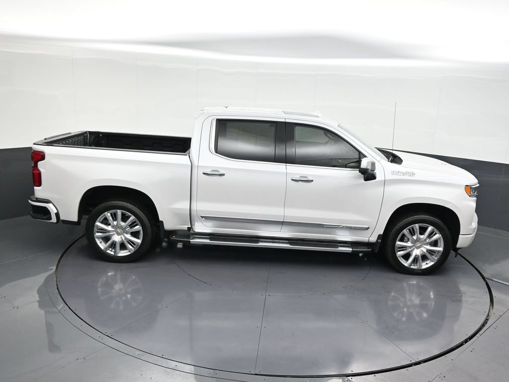 Used 2025 Chevrolet Silverado 1500 High Country w/ High Country Premium Package AWD/4WD image 20