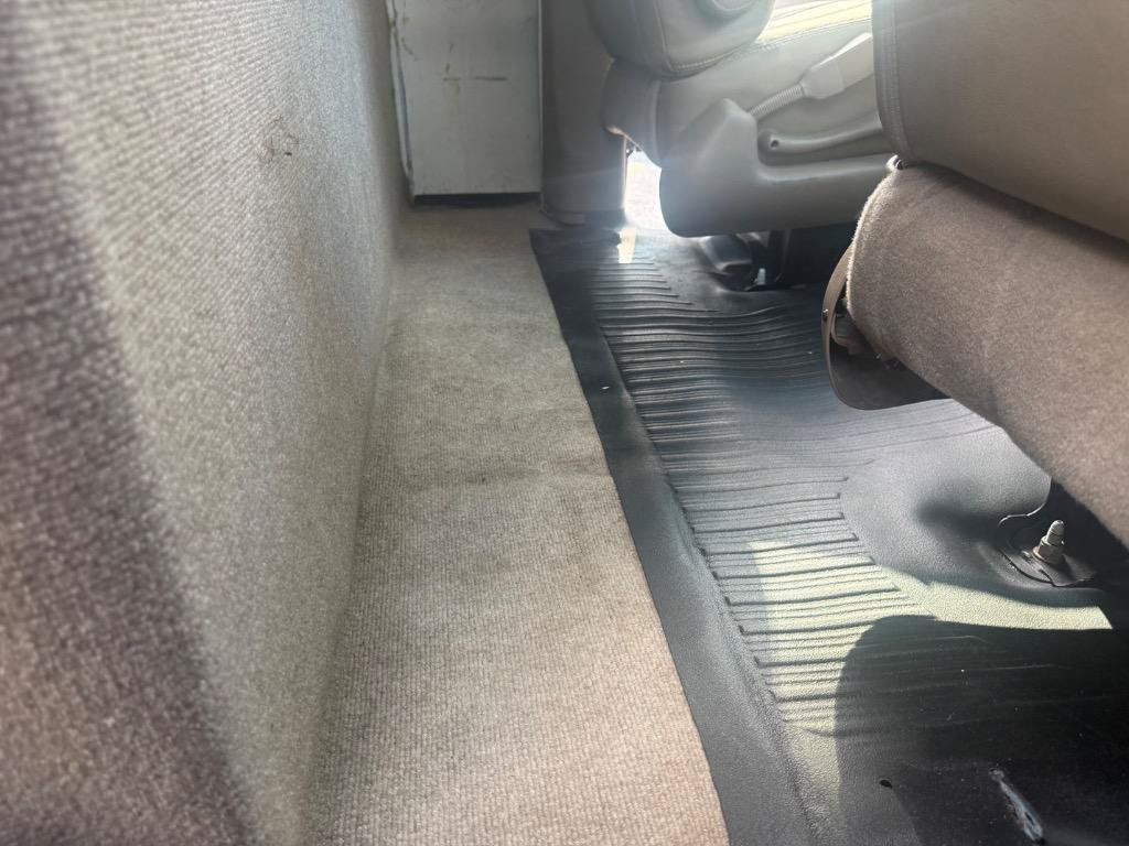 Used 2016 Chevrolet Express 2500 RWD image 30