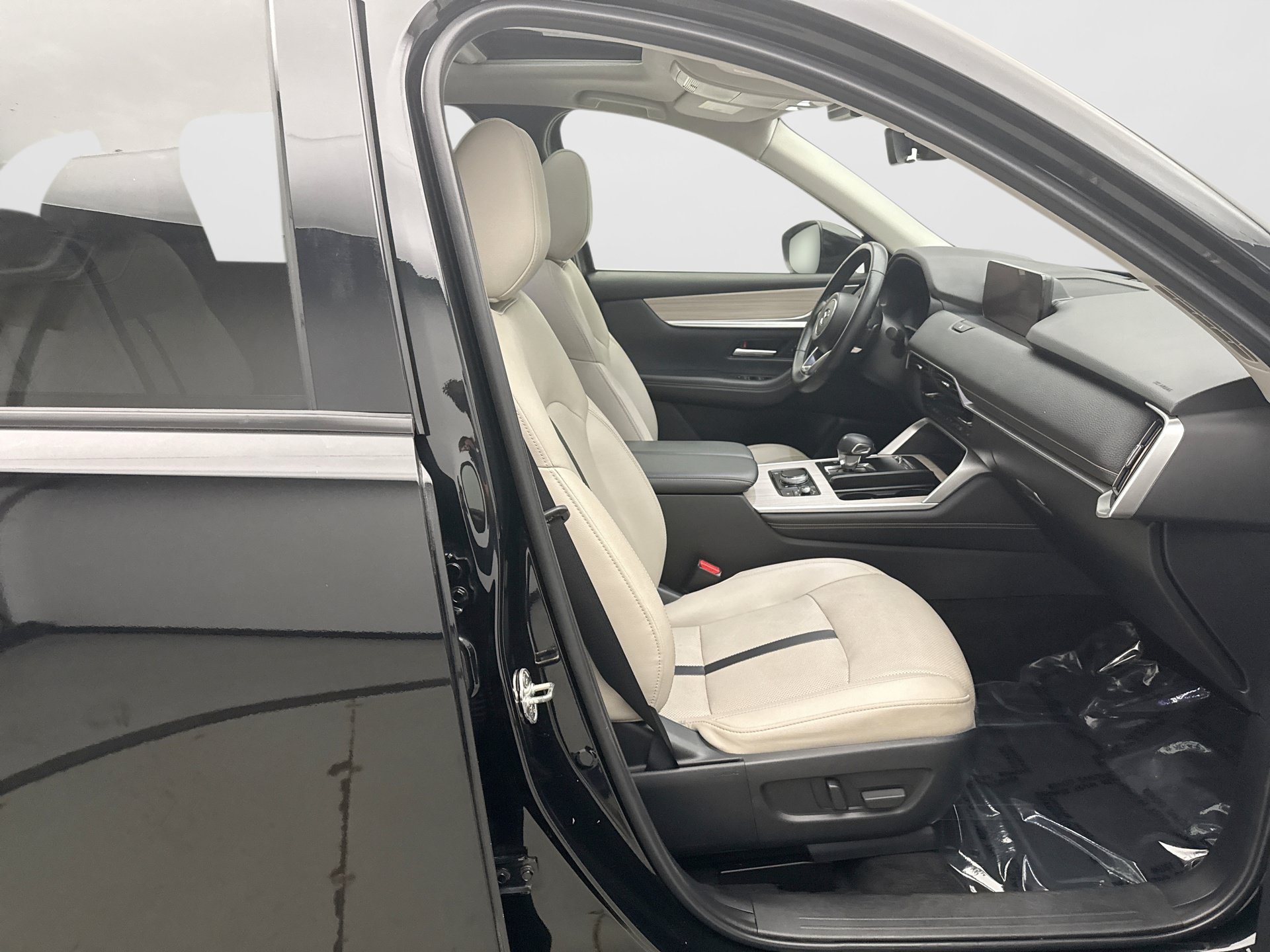 Used 2024 MAZDA CX-90 3.3 Turbo w/ Preferred Plus AWD/4WD image 17