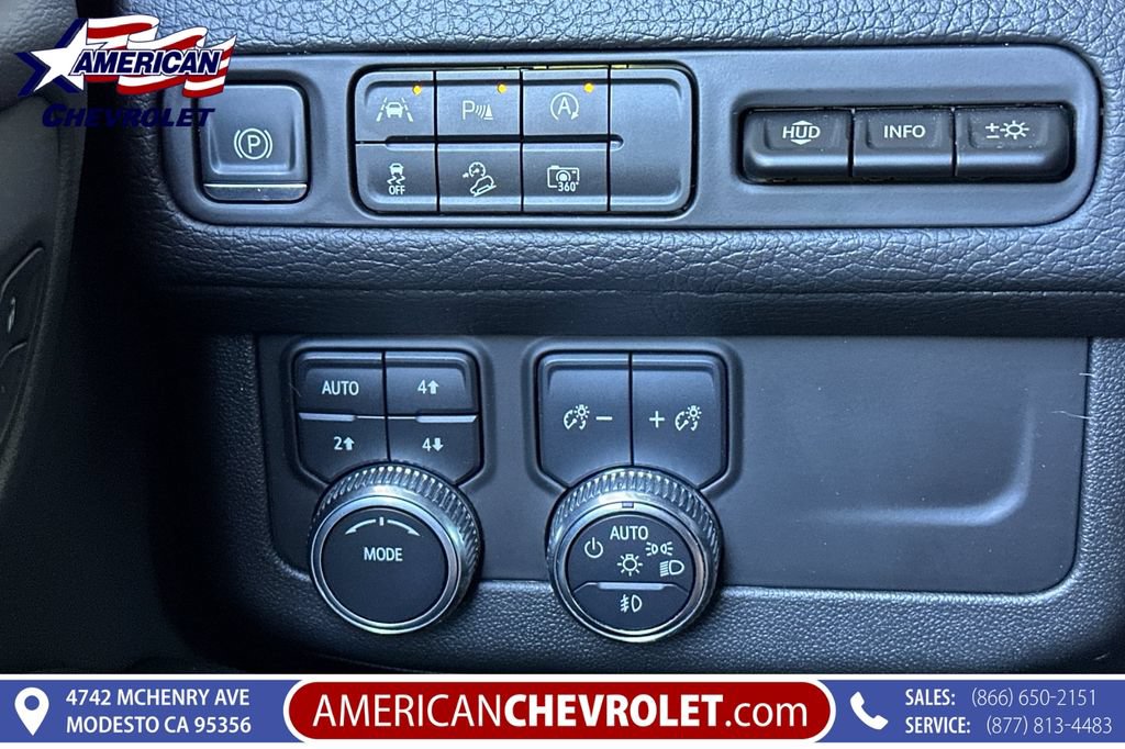 Used 2023 GMC Yukon Denali AWD/4WD image 38
