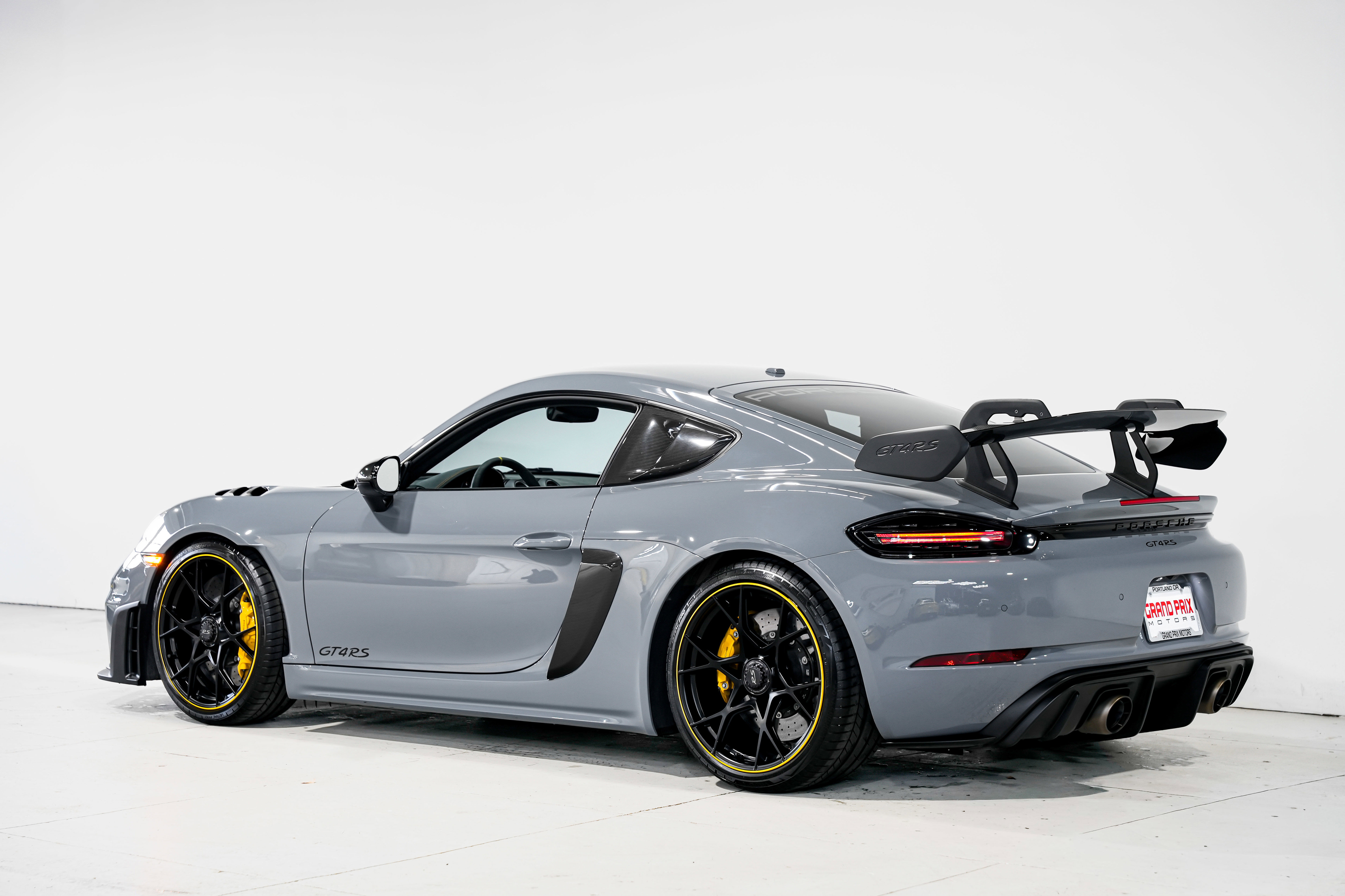 Used 2023 Porsche 718 Cayman GT4 RS RWD image 8