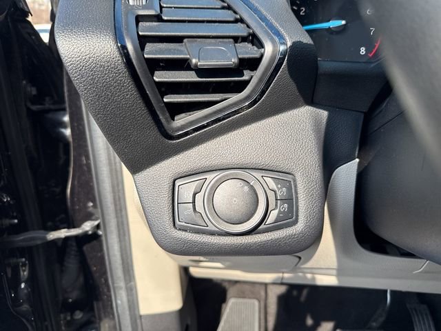 Used 2019 Ford Escape Titanium AWD/4WD image 14