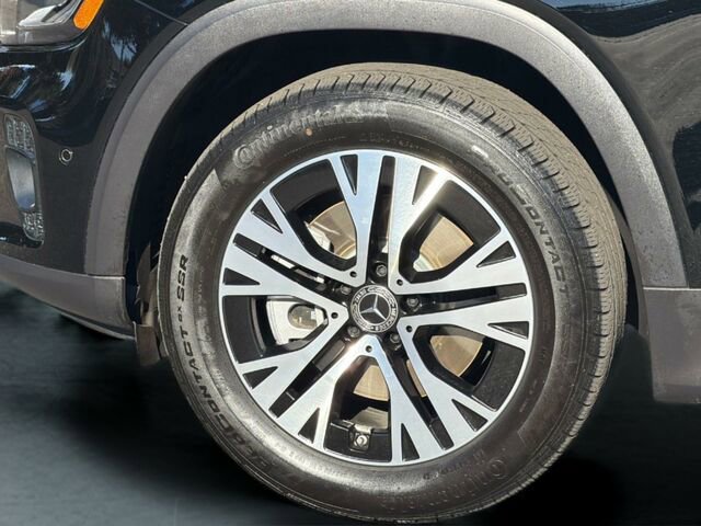 Used 2025 Mercedes-Benz GLB 250 image 35