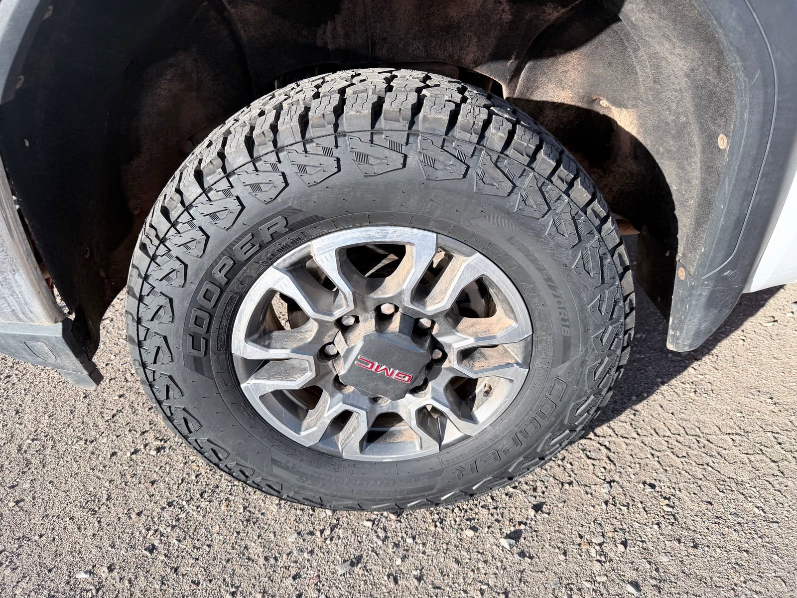 Used 2023 GMC Sierra 3500 SLE w/ X31 Off-Road Package image 5