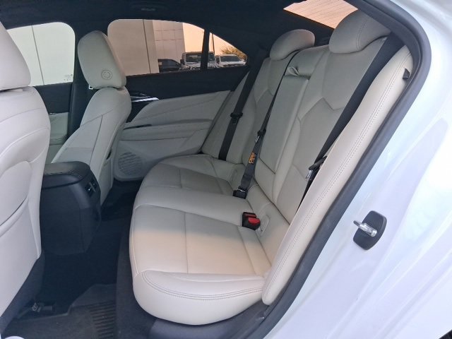 Used 2024 Cadillac CT4 Luxury image 16