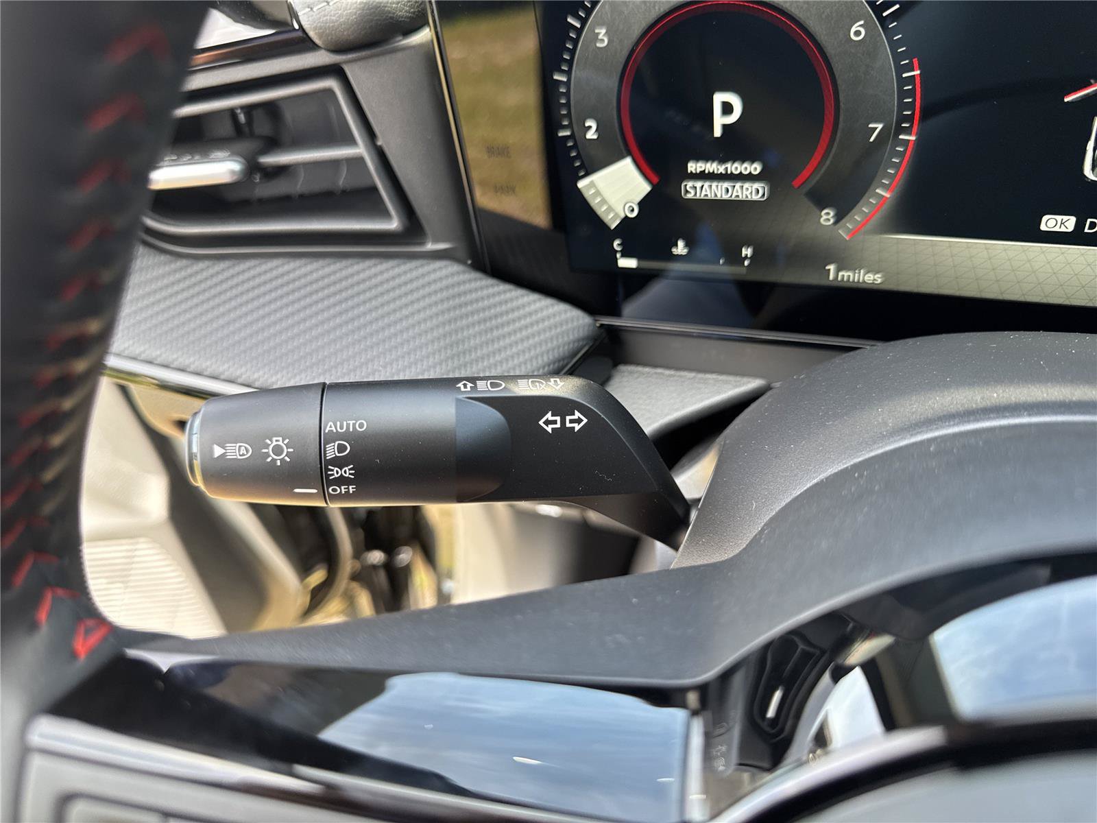 New 2026 Nissan Kicks SR FWD image 19