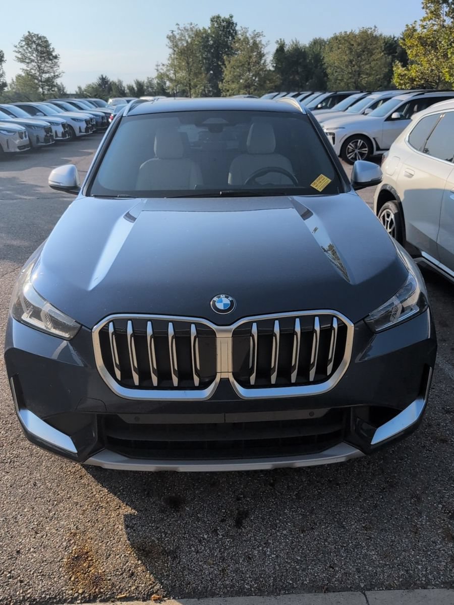 Used 2023 BMW X1 xDrive28i w/ Convenience Package AWD/4WD image 2