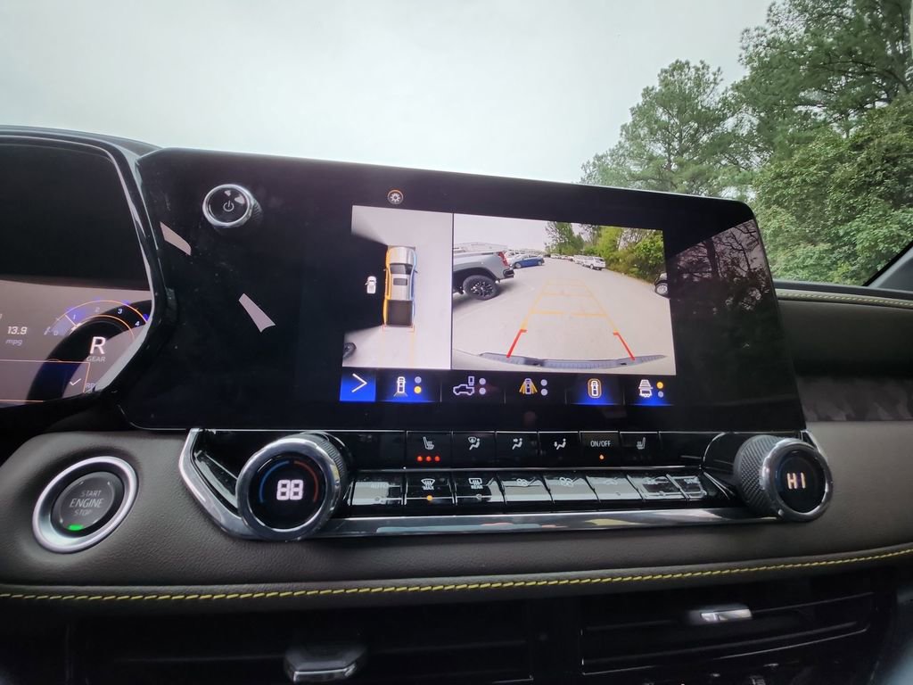 Used 2024 Chevrolet Colorado ZR2 w/ Technology Package image 19