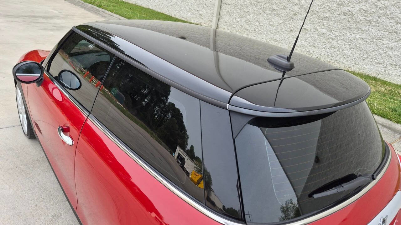 Used 2014 MINI Cooper 2-Door Hardtop image 16