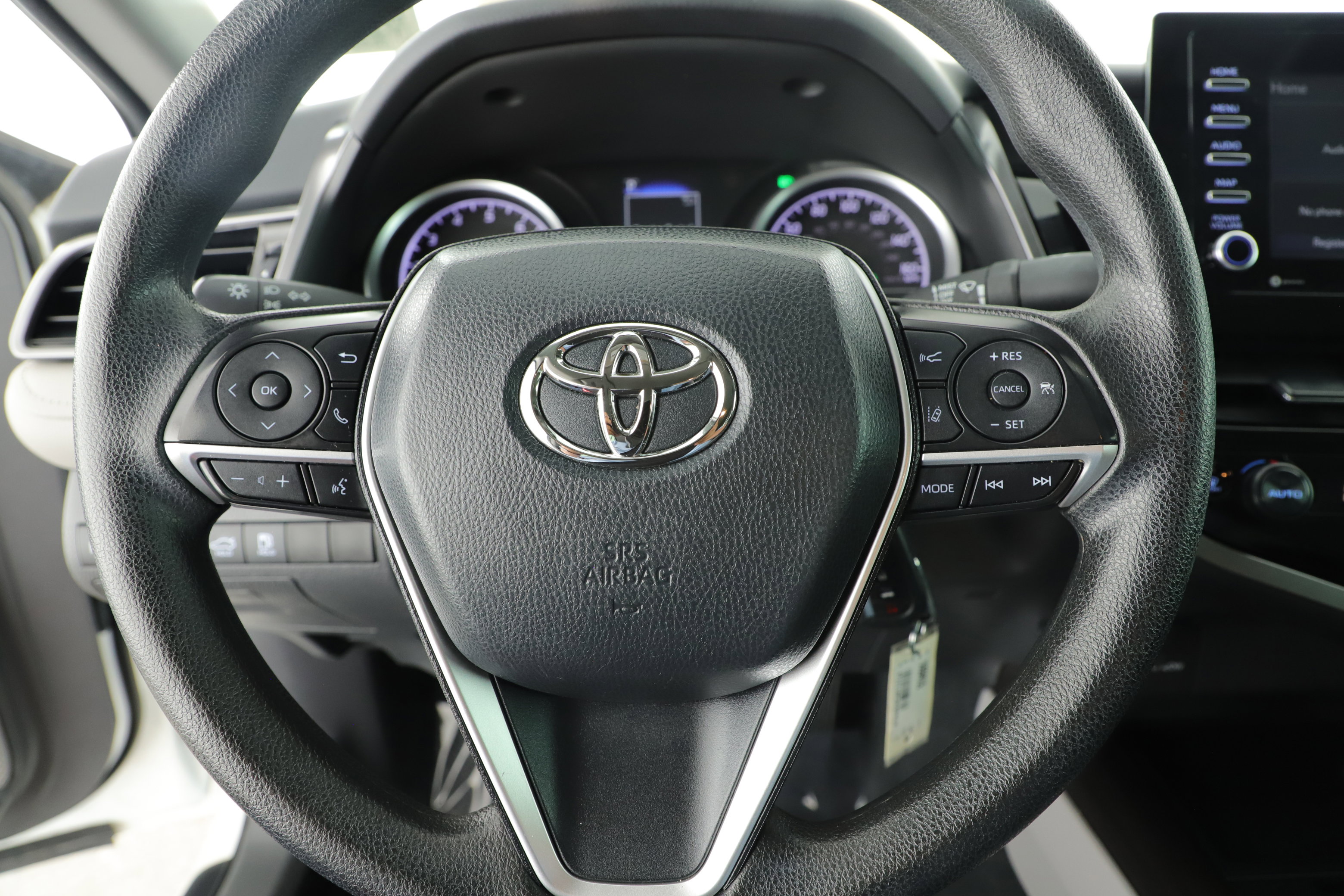 Used 2022 Toyota Camry LE FWD image 15
