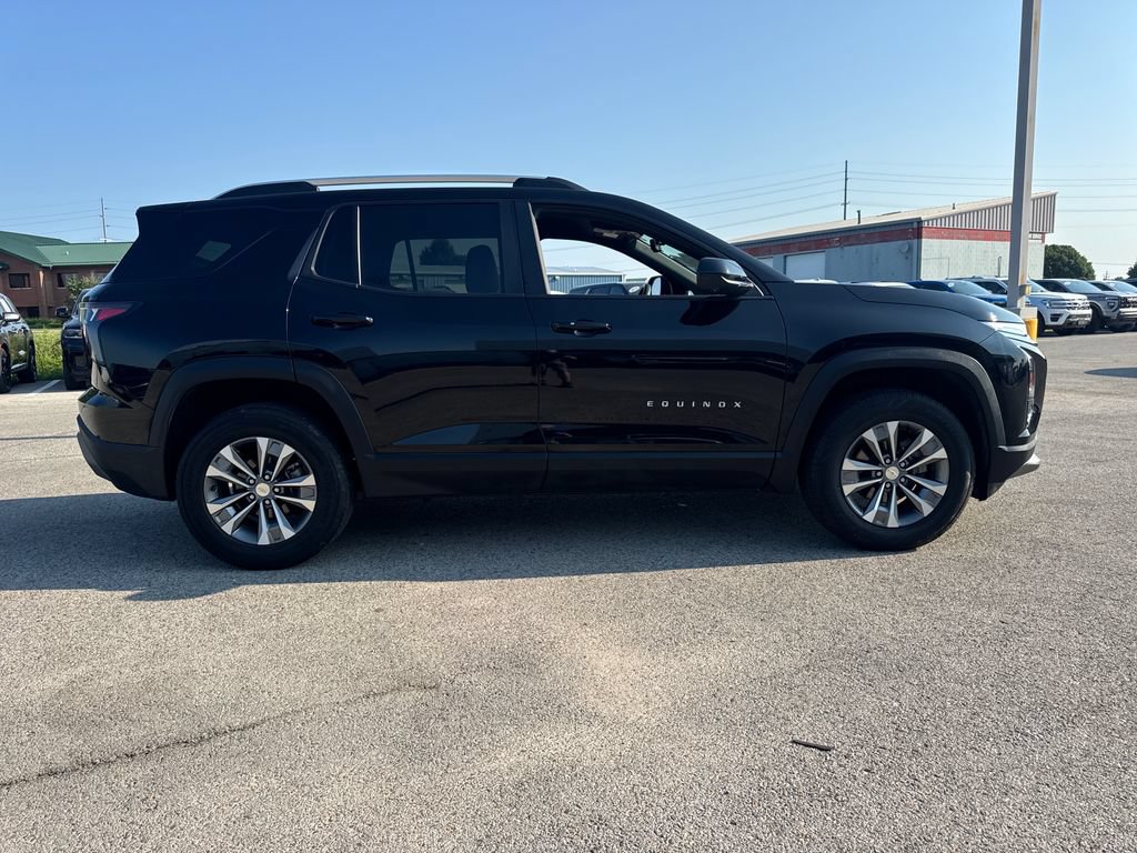 Used 2025 Chevrolet Equinox LT w/ Convenience Package II FWD image 8