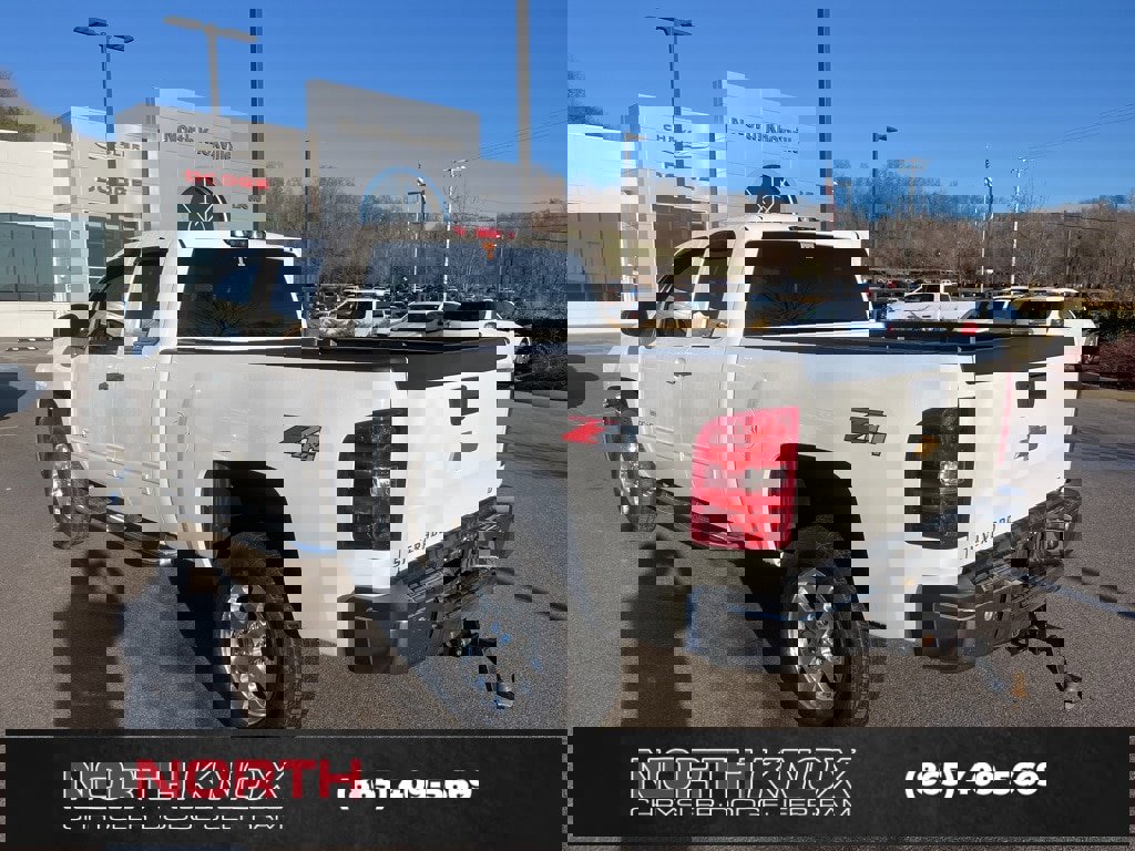 Used 2013 Chevrolet Silverado 2500 LT w/ Convenience Package image 3