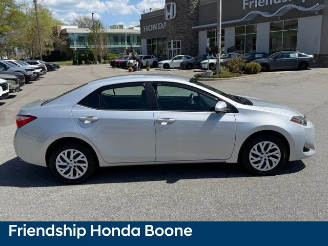 Used 2018 Toyota Corolla LE FWD image 4