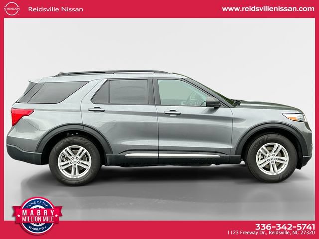 Used 2022 Ford Explorer XLT w/ Equipment Group 202A AWD/4WD image 7