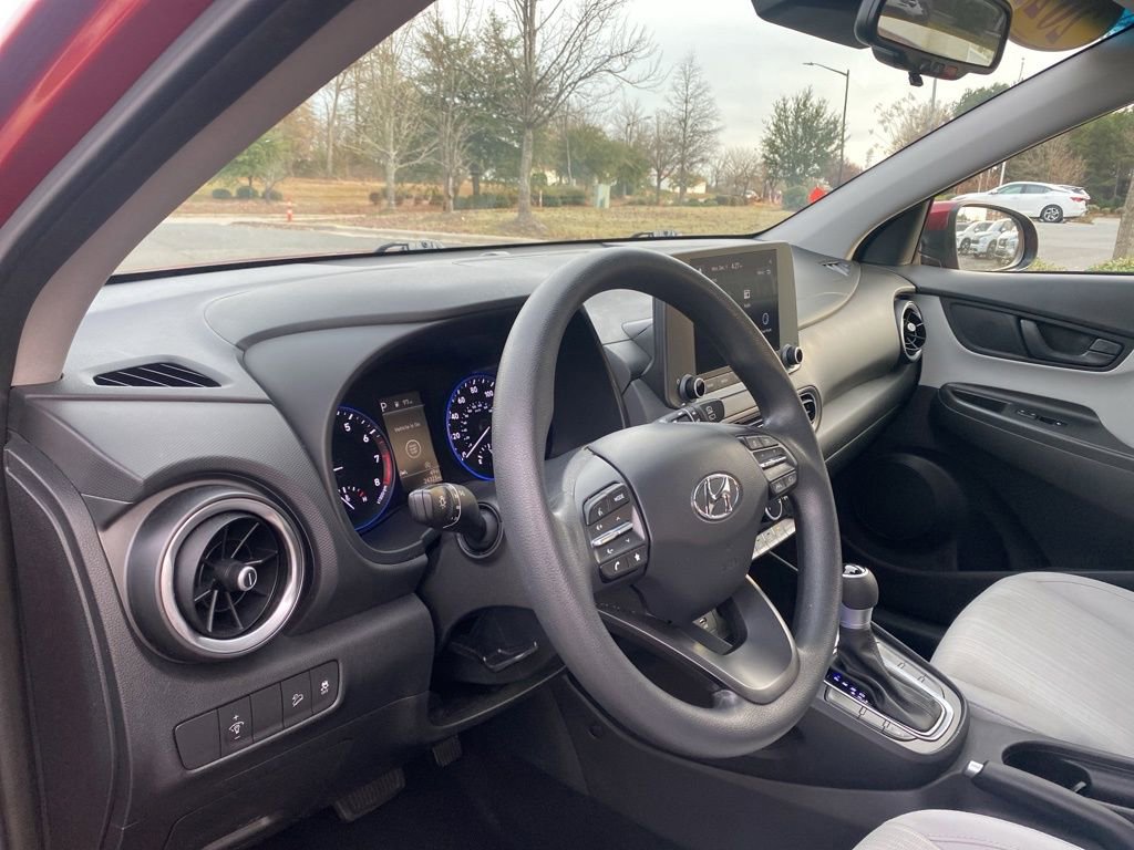 Used 2023 Hyundai Kona SEL image 13