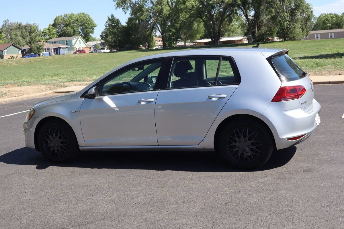 Used 2015 Volkswagen e-Golf Limited Edition FWD image 8