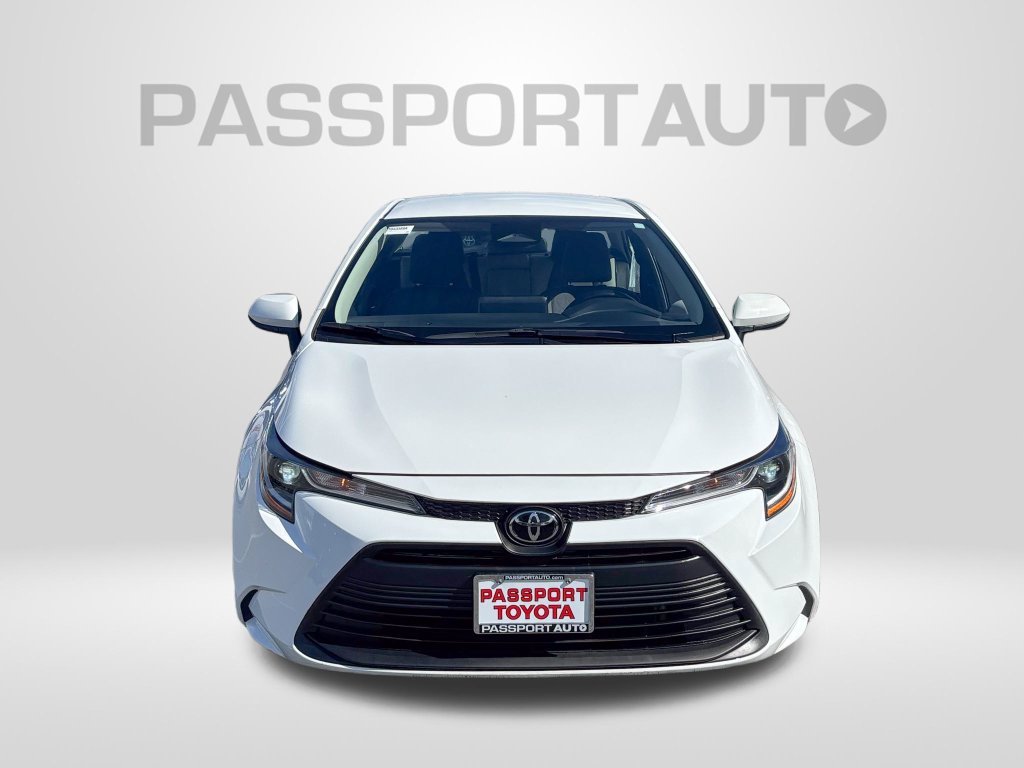 Used 2025 Toyota Corolla LE FWD image 8