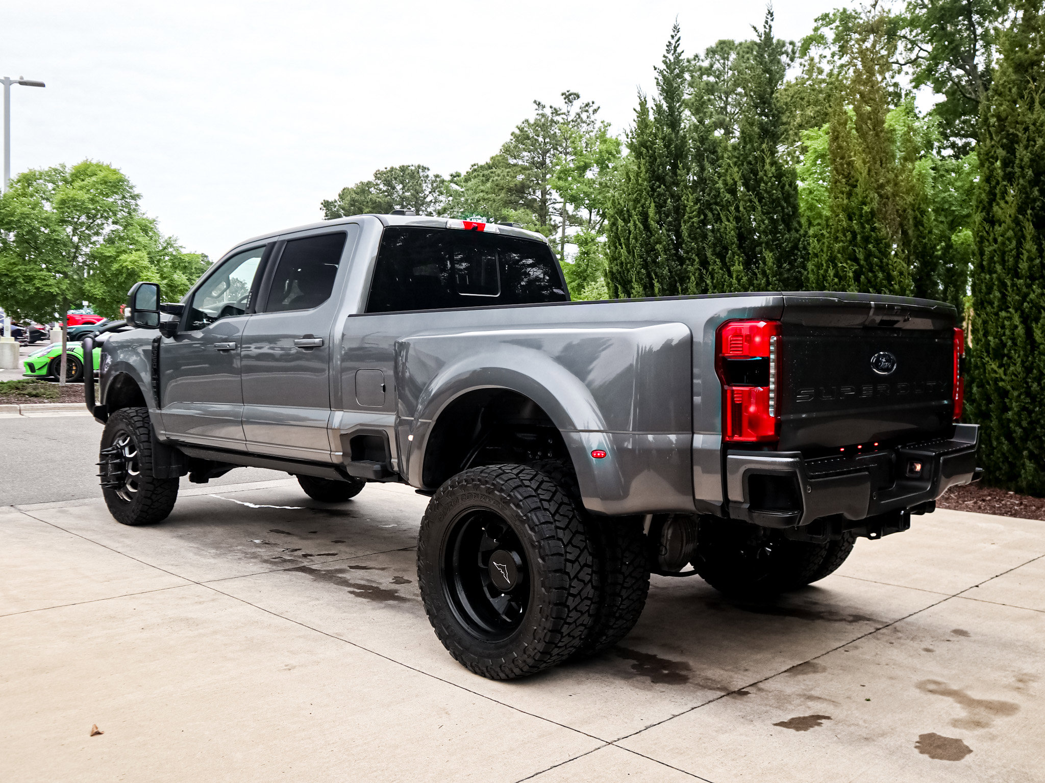 Used 2024 Ford F350 Lariat w/ Lariat Ultimate Package AWD/4WD image 7