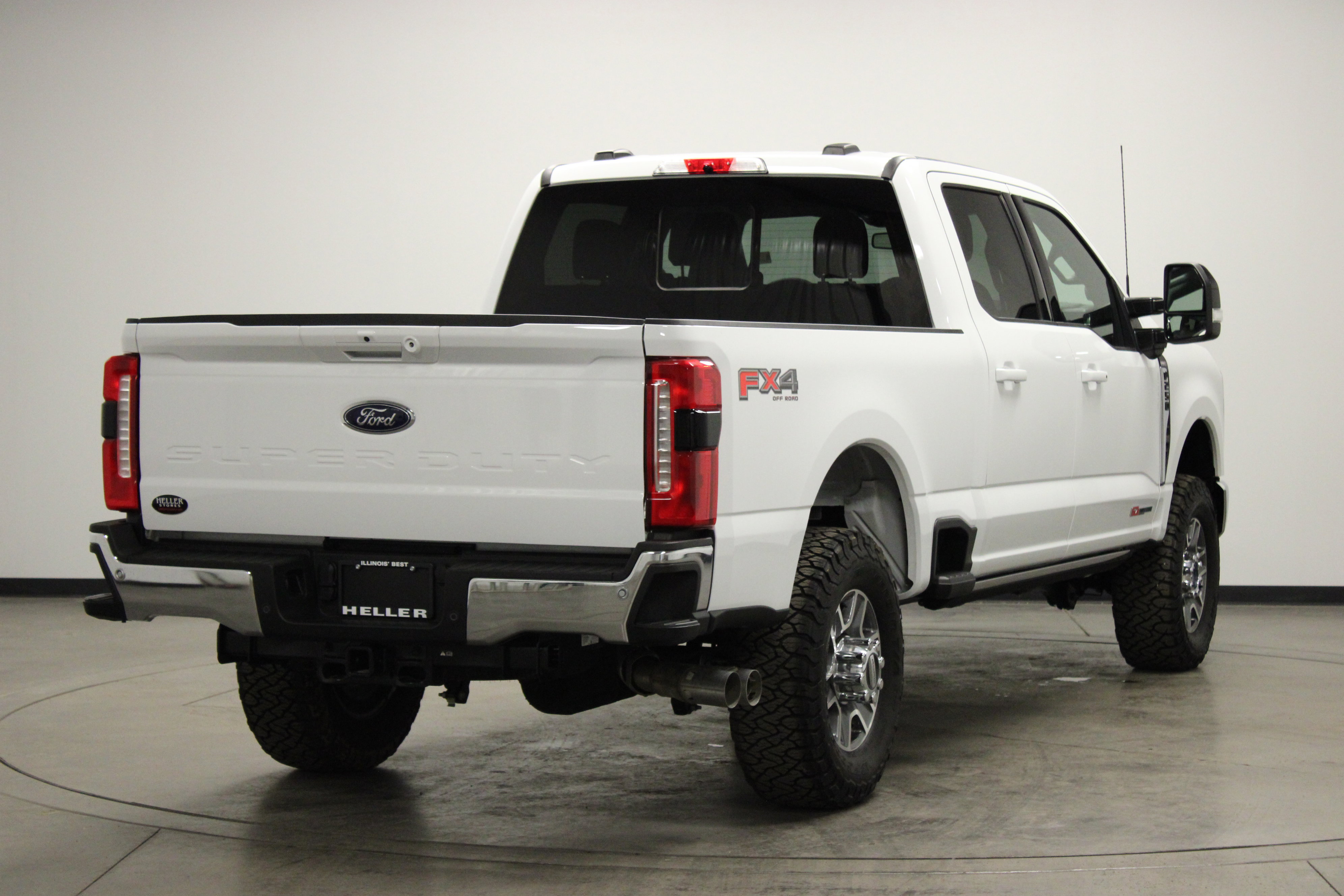 Used 2025 Ford F250 Lariat image 8