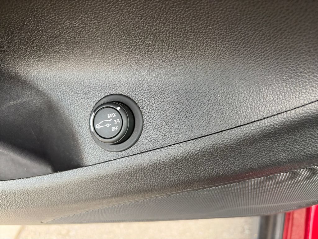 Used 2017 Buick Envision Essence FWD image 29