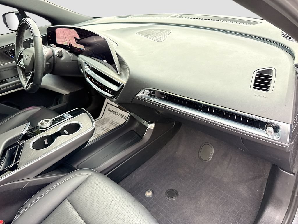 Used 2023 Cadillac Lyriq AWD image 34