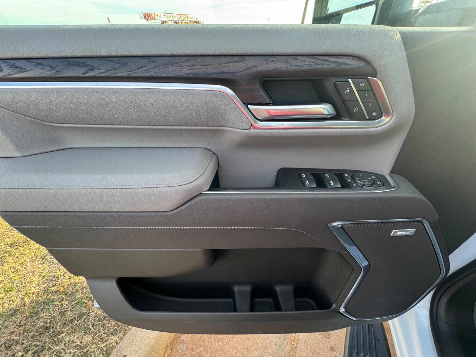 New 2026 GMC Sierra 2500 SLT w/ SLT Premium Package image 12