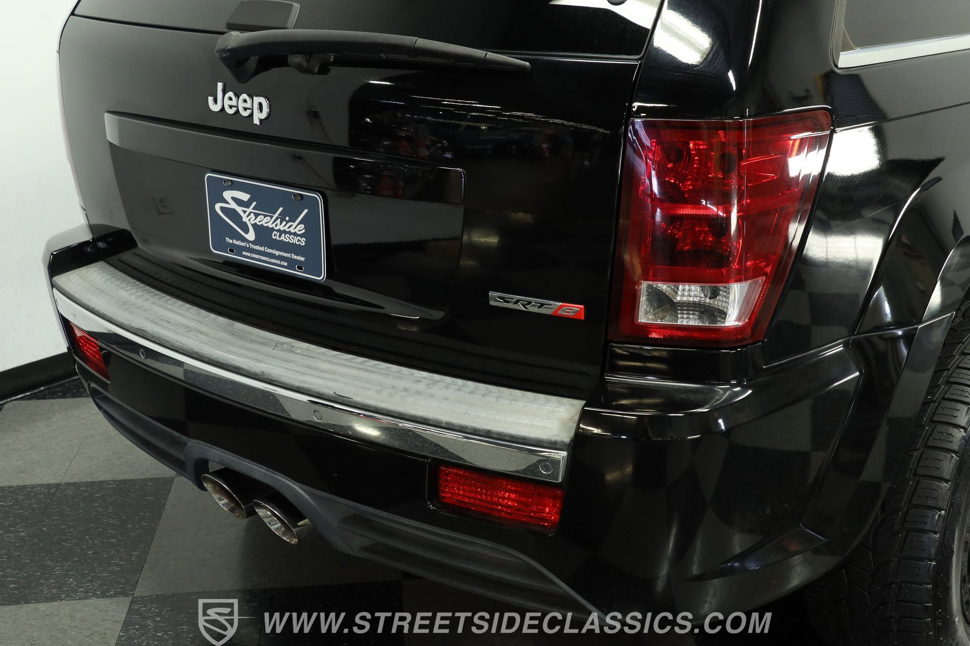 Used 2006 Jeep Grand Cherokee SRT8 w/ SRT Option Group I image 24