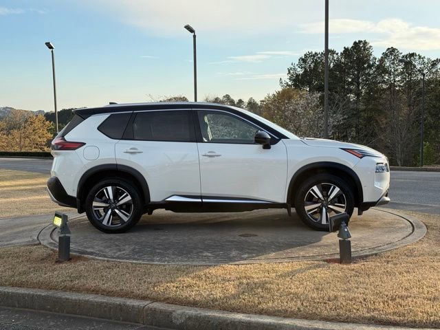 Used 2022 Nissan Rogue Platinum w/ Head-Up Display Package image 8