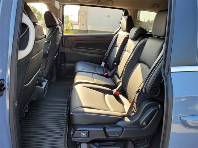 New 2026 Honda Odyssey Touring image 9