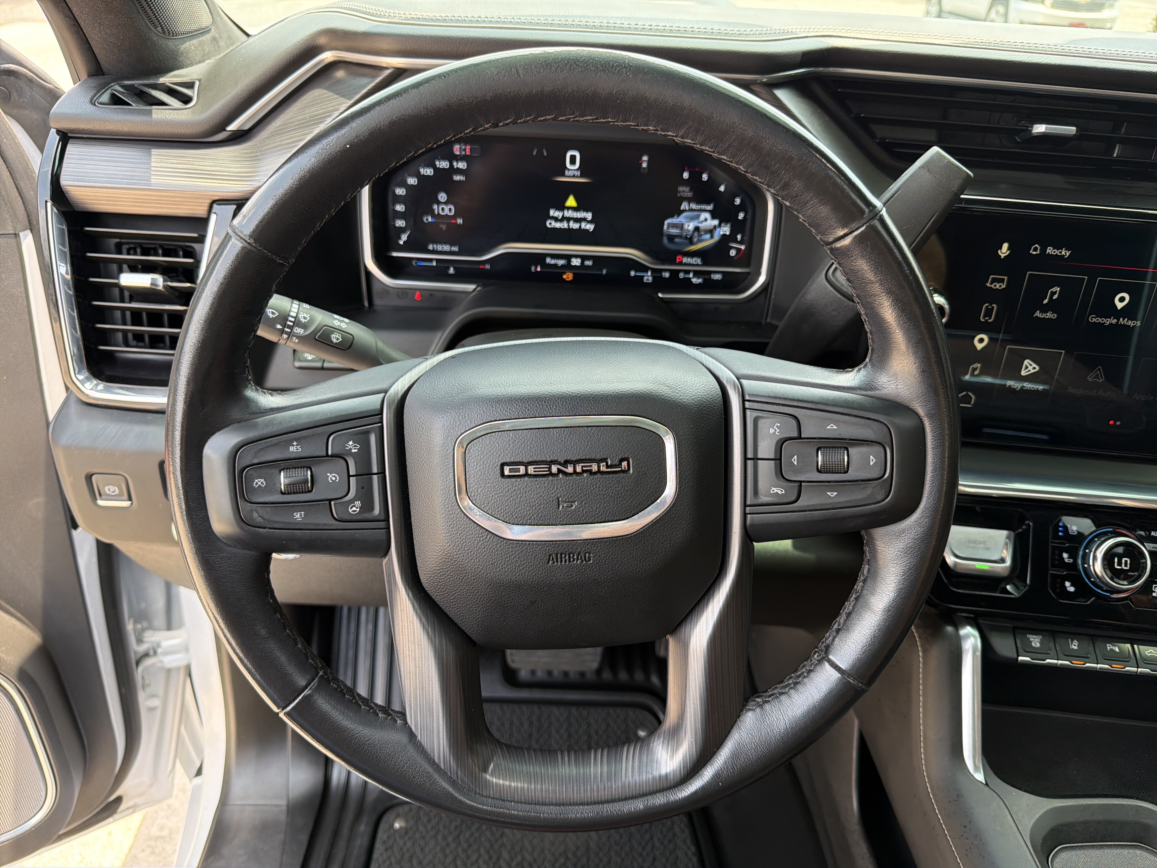 Used 2024 GMC Sierra 2500 Denali Ultimate w/ Max Trailering Package AWD/4WD image 11