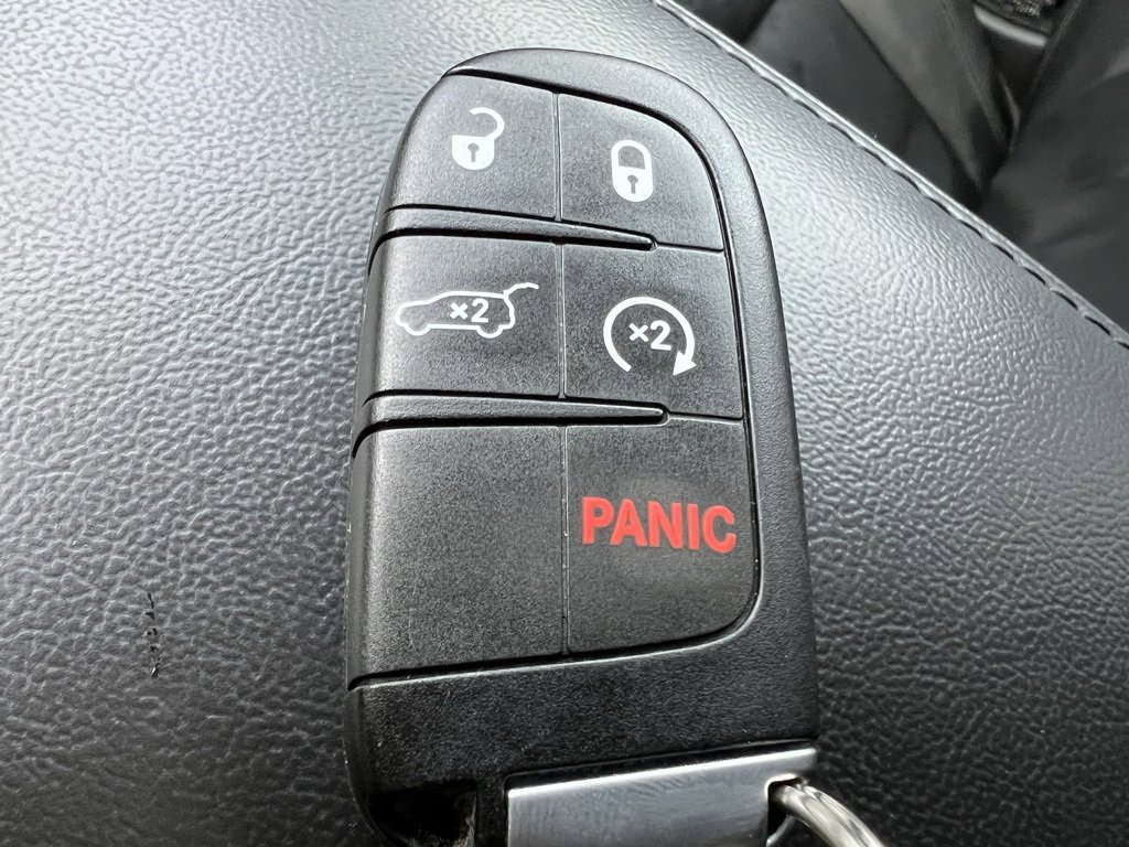 Used 2021 Jeep Grand Cherokee Limited image 43