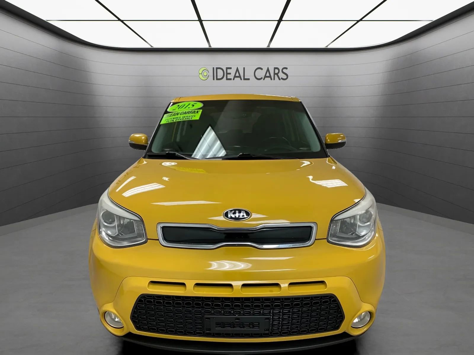 Used 2015 Kia Soul ! FWD image 2