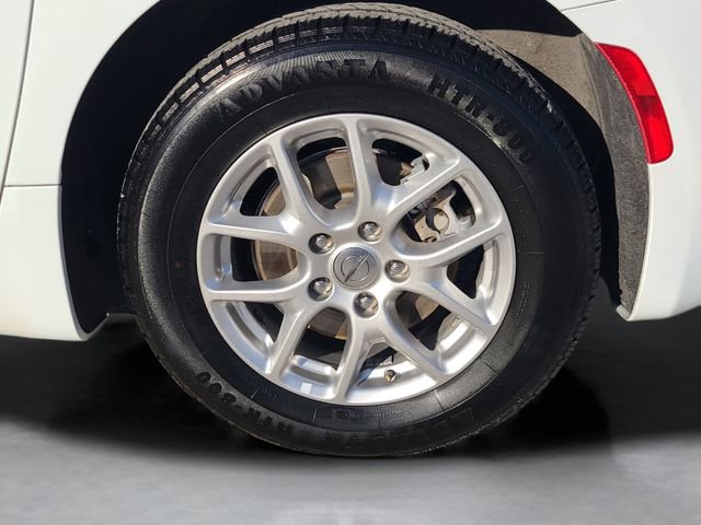 Used 2023 Chrysler Voyager LX FWD image 7