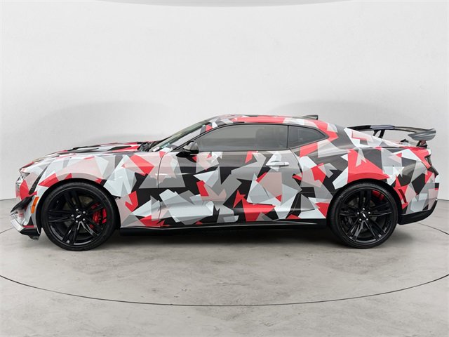 Used 2018 Chevrolet Camaro SS image 2