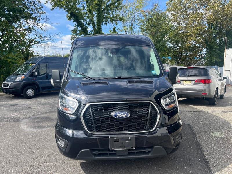 Used 2023 Ford Transit 350 XLT image 2