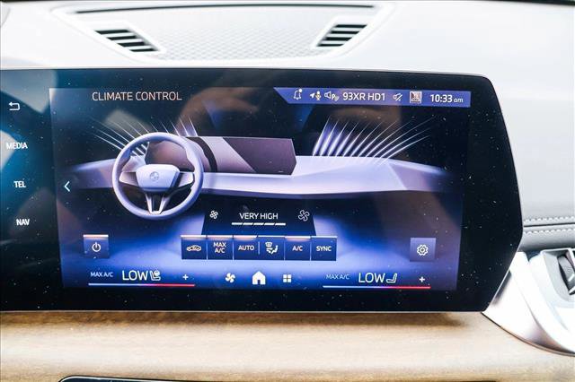 Certified 2025 BMW X1 xDrive28i w/ Technology Package image 18