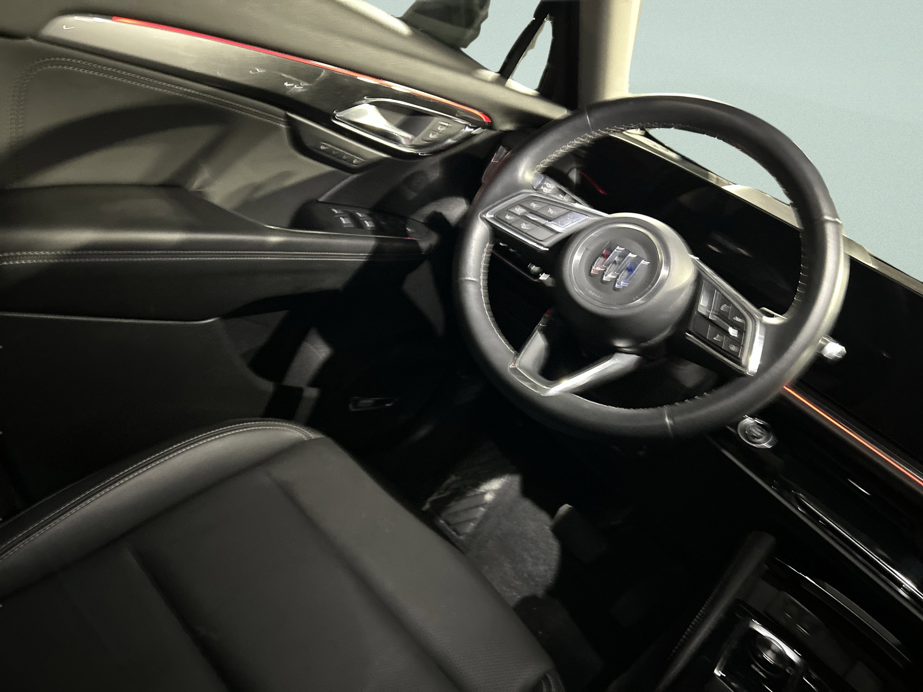 Used 2024 Buick Envision Preferred image 13