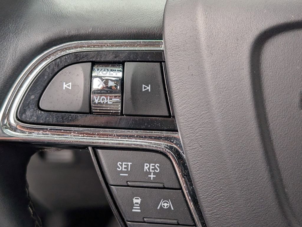 Certified 2022 Lincoln Nautilus Reserve w/ Equipment Group 201A image 27