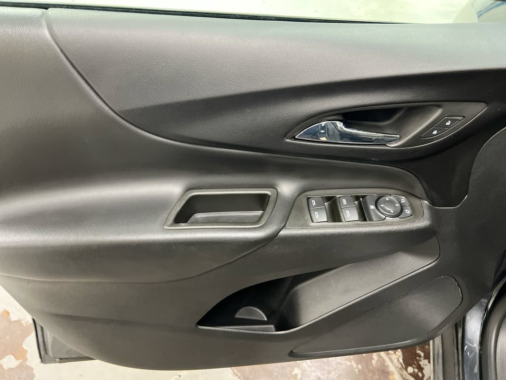 Used 2023 Chevrolet Equinox LT FWD image 20