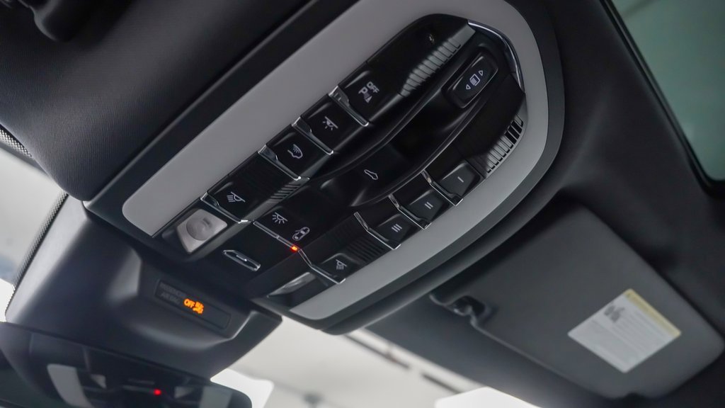 New 2026 Porsche Macan image 28