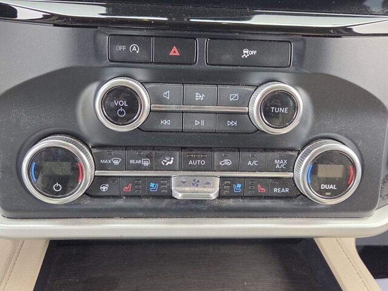 Used 2024 Ford Expedition Limited image 21