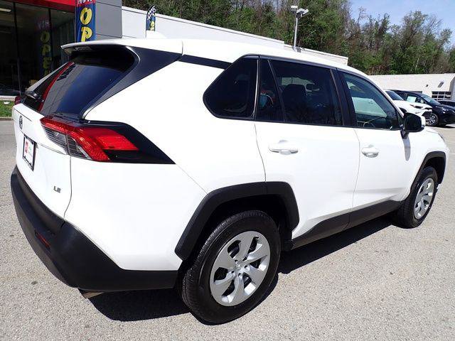 Certified 2022 Toyota RAV4 LE w/ Carpet Mat Package (TMS) FWD image 4